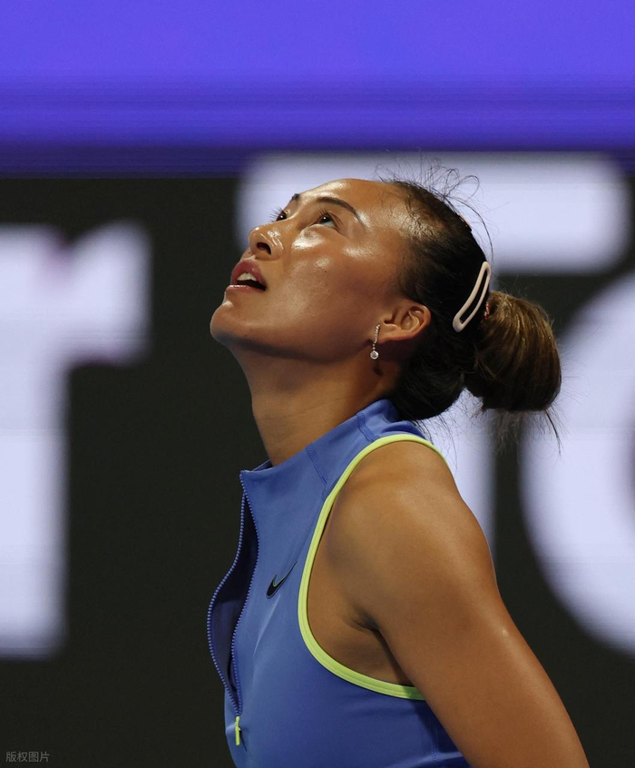 yl23455永利官网-郑钦文，为何沦为平庸？|破发|温网|发球|关键|中网_新浪体育_新浪新闻