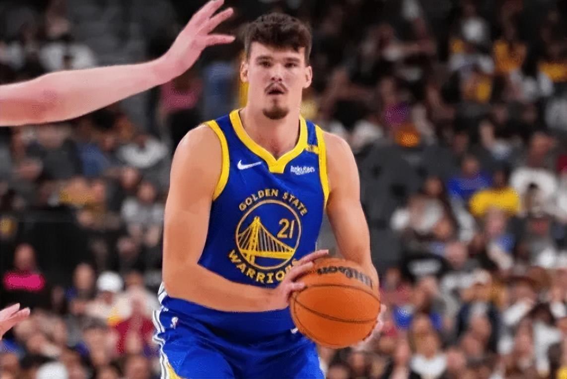 yl23455永利官网-没了库里巴特勒勇士没法看！全边角料无自主进攻，仅波斯特有价值